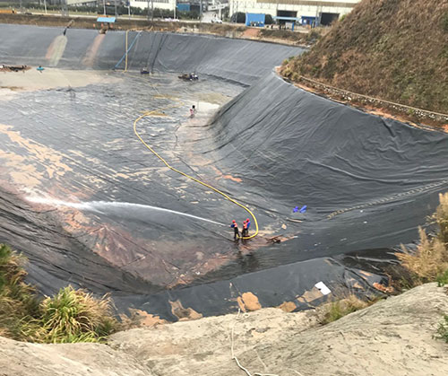 连山废水池清理